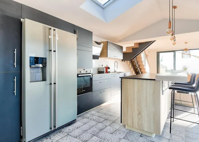 6 Adultes Et 2 Enfants - Piscine Et Acces Direct