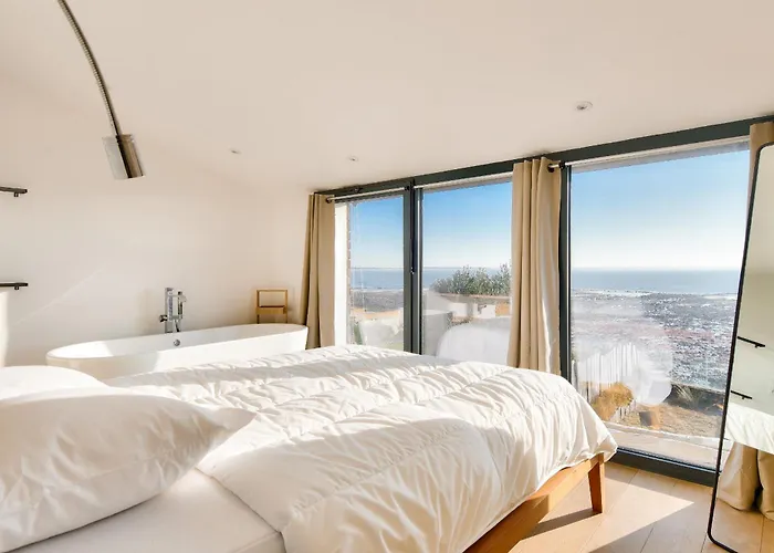 6 Adultes Et 2 Enfants - Piscine Et Acces Direct * La Guérinière